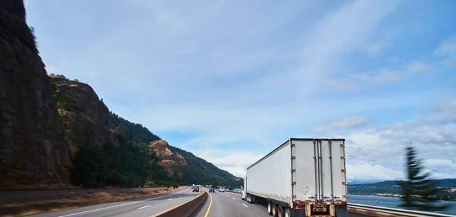 路況_美國(guó)高速公路問(wèn)題_美國(guó)道路狀況差