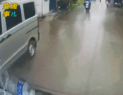 雨雪天氣出行安全提示_出行提示_冬季雨雪天氣駕車(chē)注意事項(xiàng)