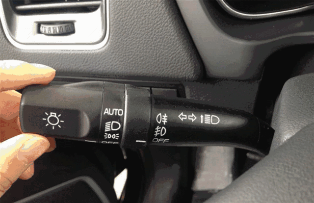 雪地行車安全技巧_出行提示_降雪天氣開車注意事項