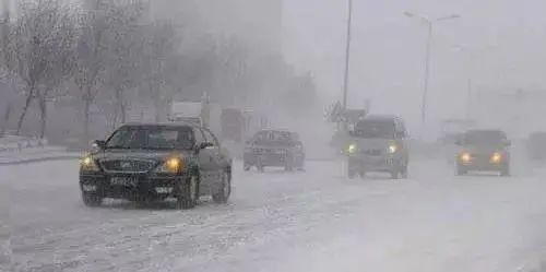 出行提示_降雪天氣開車注意事項_雪地行車安全技巧