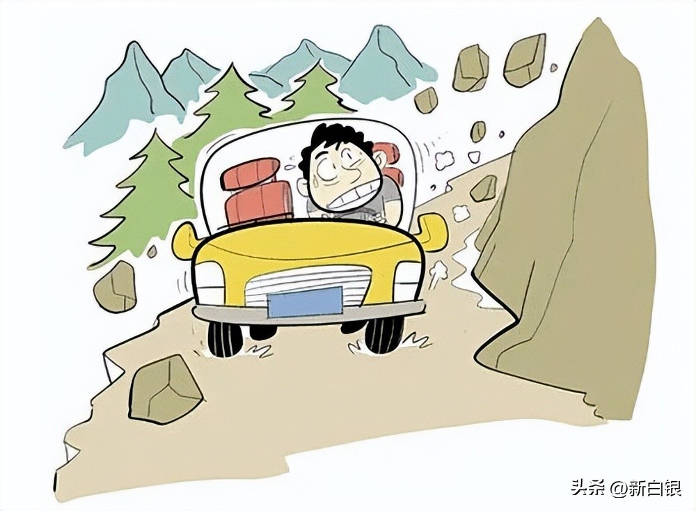 雪天行車安全注意事項_冰雪路面駕駛技巧_出行提示