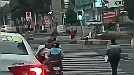 寒假交通安全提示_中小學生交通安全意識_出行提示